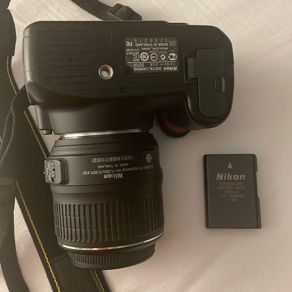 EXCELLENT CONDITION 📷 Nikon D3100 with 18-55 mm lens - Picture 4 of 7